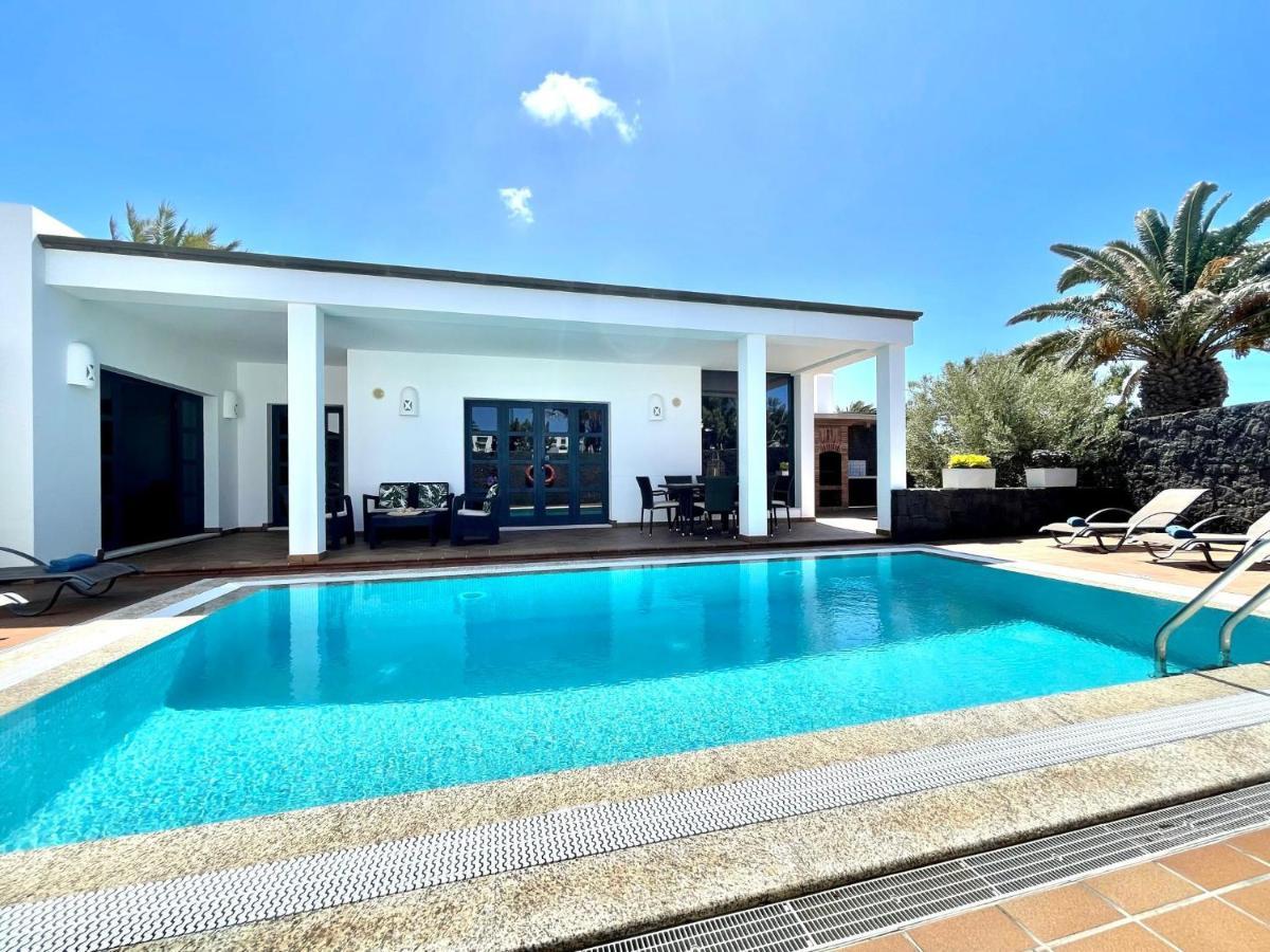 Mamma Mia Pool Heat Private & Jacuzzi Playa Blanca (Lanzarote)