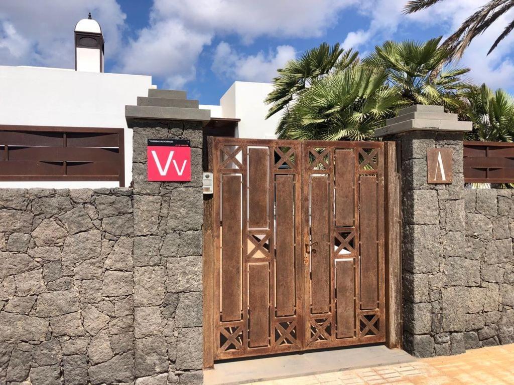 Mamma Mia Pool Heat Private & Jacuzzi Playa Blanca (Lanzarote)