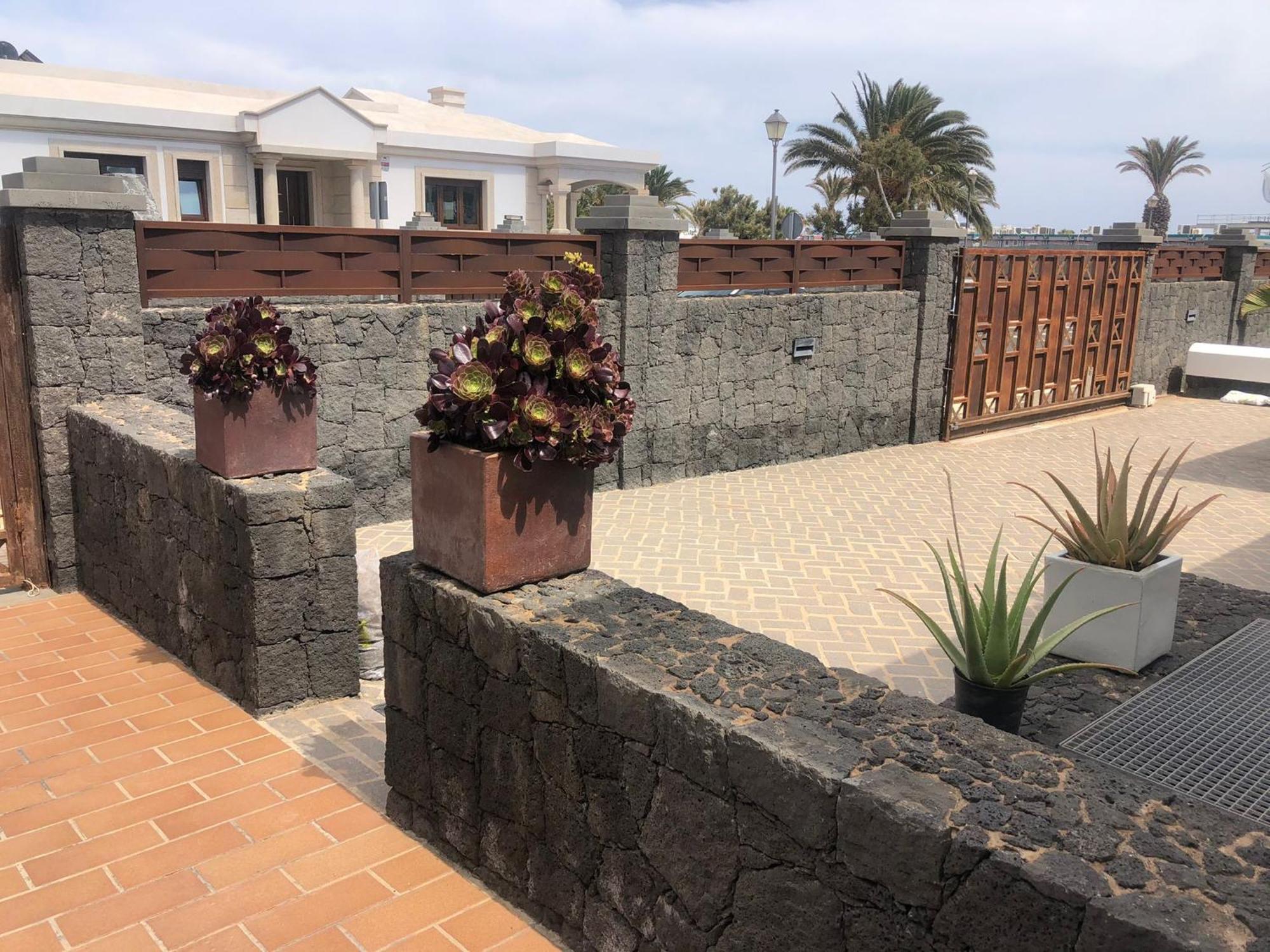 Mamma Mia Pool Heat Private & Jacuzzi Playa Blanca (Lanzarote)
