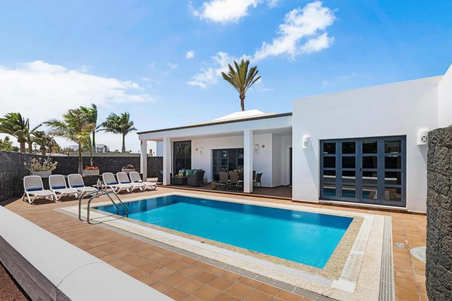 Mamma Mia Pool Heat Private & Jacuzzi Villa Playa Blanca (Lanzarote)