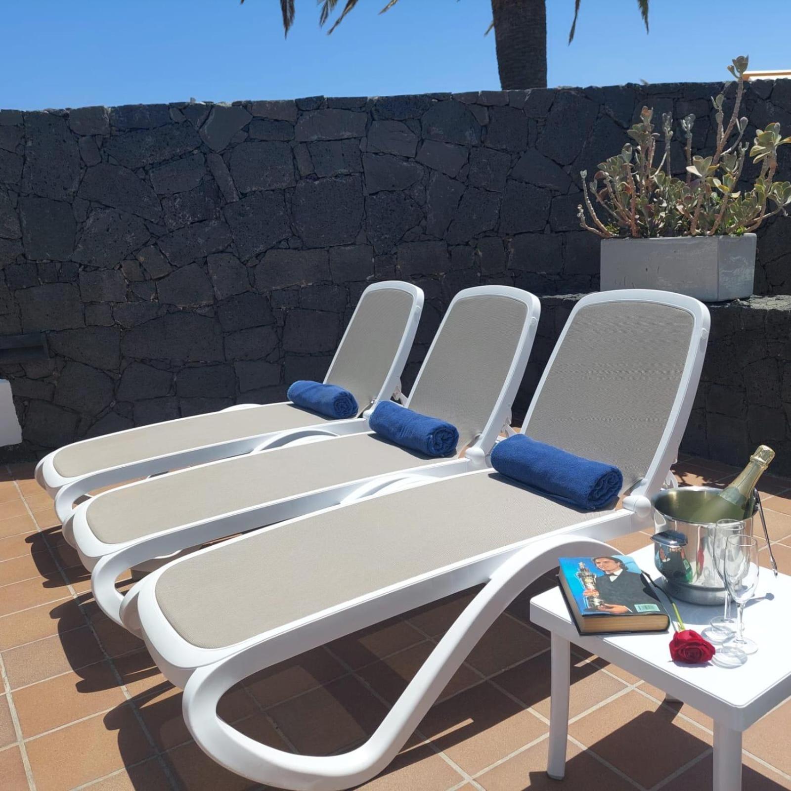 Mamma Mia Pool Heat Private & Jacuzzi Villa